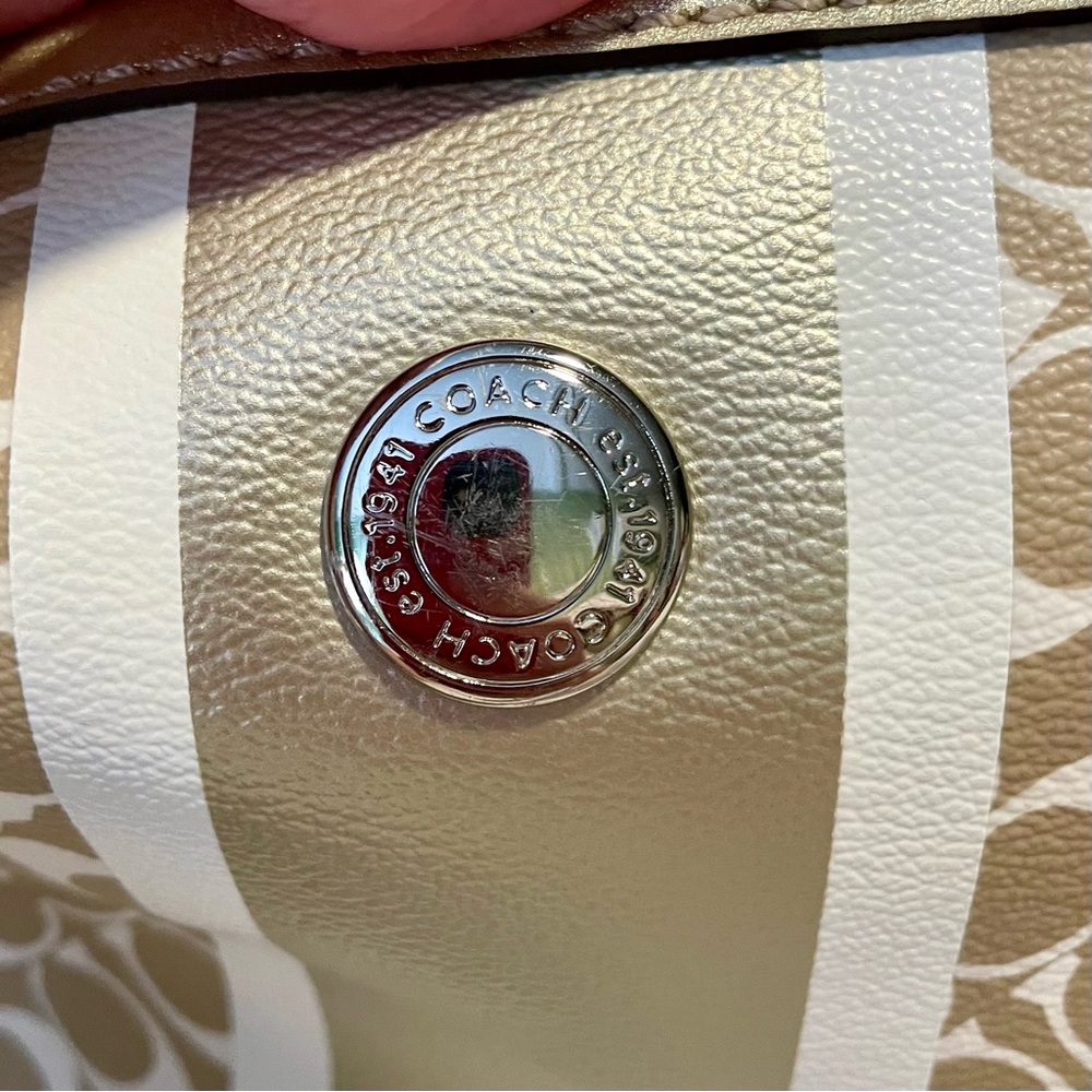 *EUC* COACH Heritage Chelsea Signature Shoulder Tote Bag/Purse - White & Gold - Picture 11 of 16